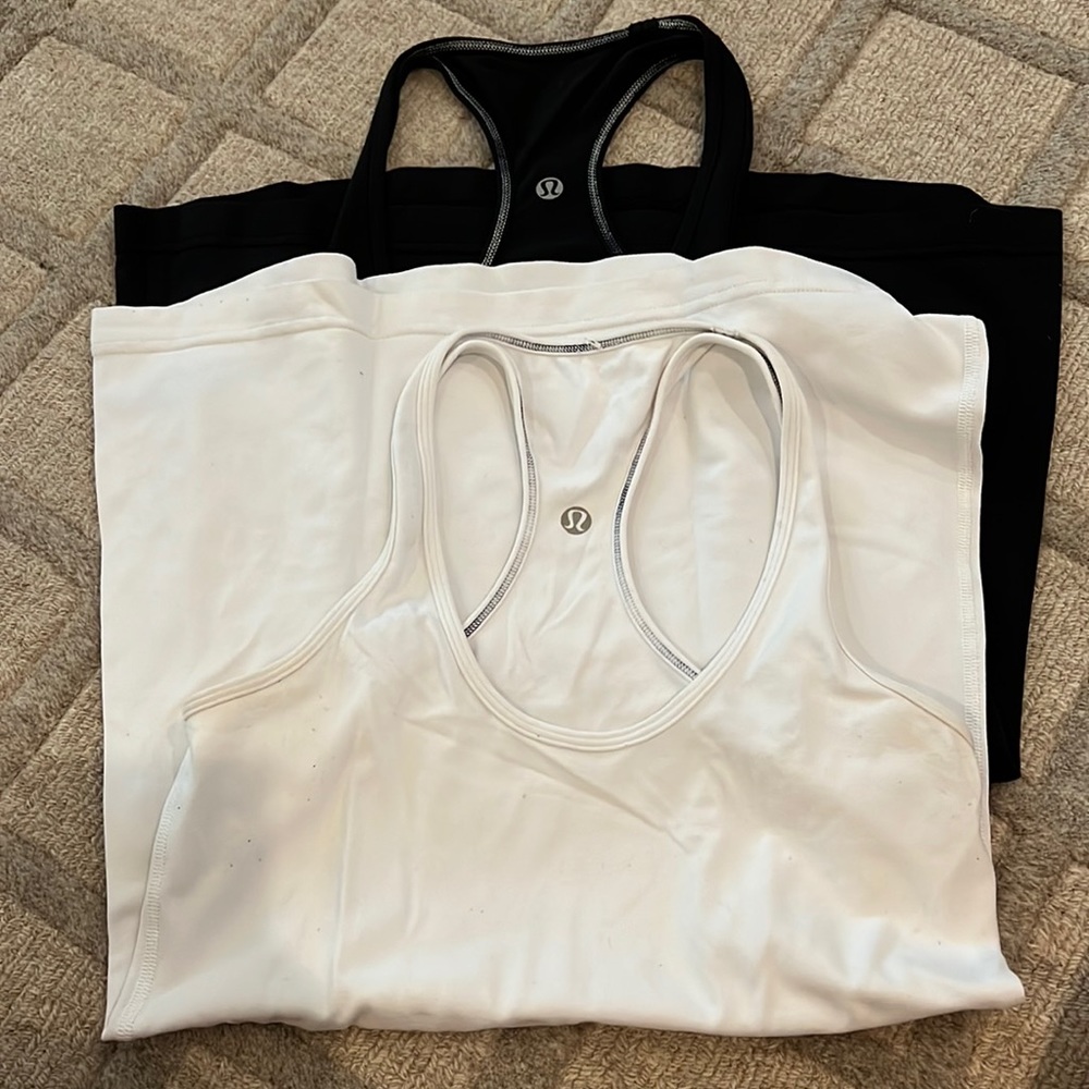 Lot of 2 Lululemon tops. Good condition